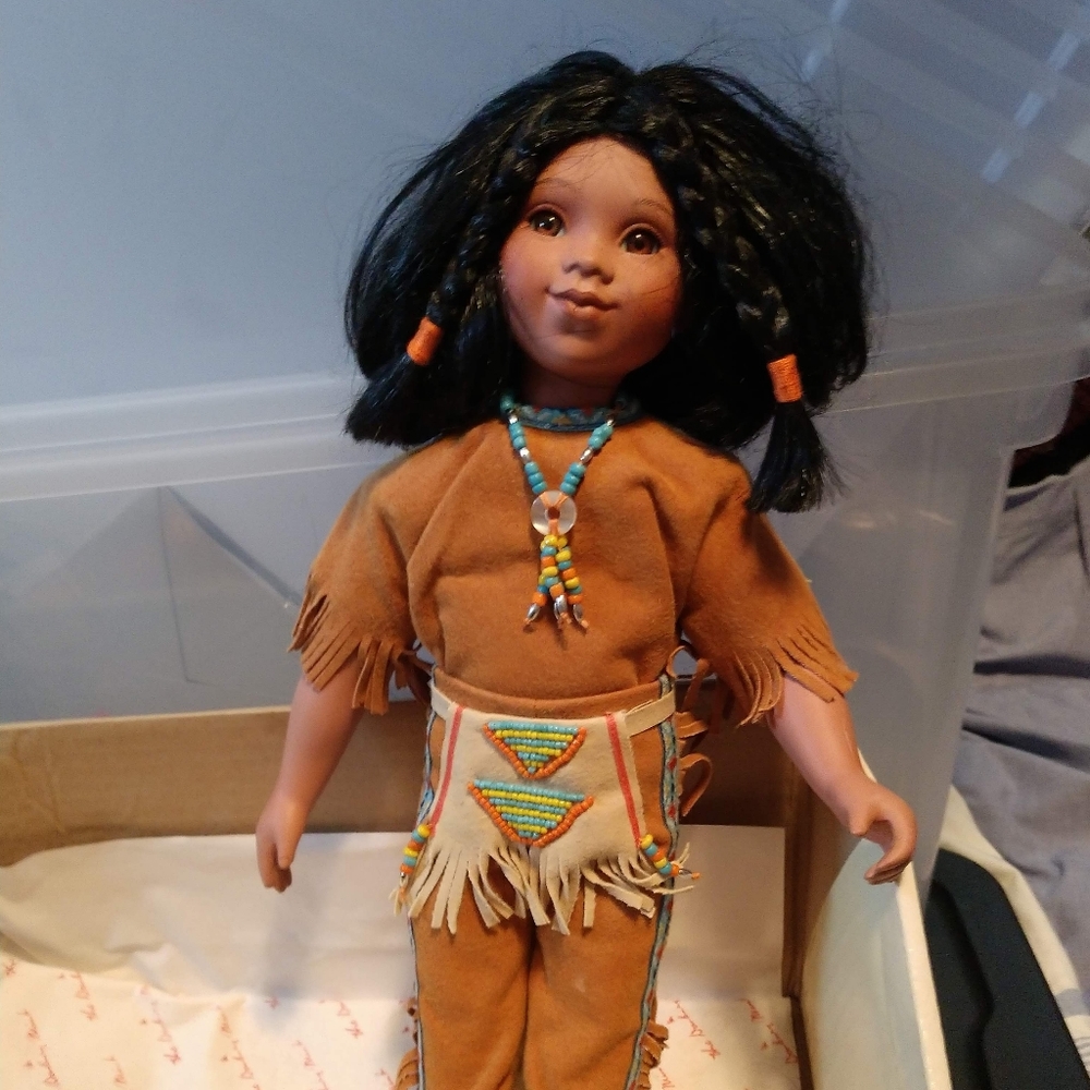 🐎🐎 Indian Doll Numbered with Certificate Danbury Mint 15"